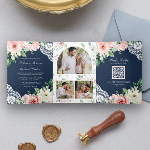 Invitation Trois Volets Rural Fleurs de Pêche Dentelle Bleu Marine Code QR