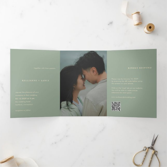 Invitation Trois Volets Sage Green Simple Photo QR Code Modern Wedding (Intérieur)