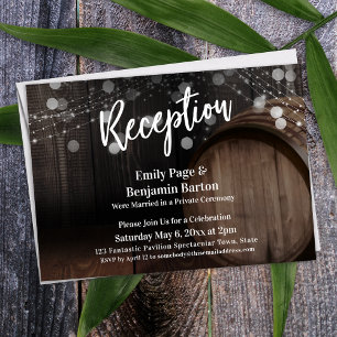 Invitation Type de réception Baril de bois rustique et lumièr