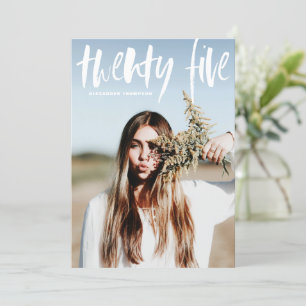 Invitation Typographie de pinceau blanc 2024 Diplôme photo