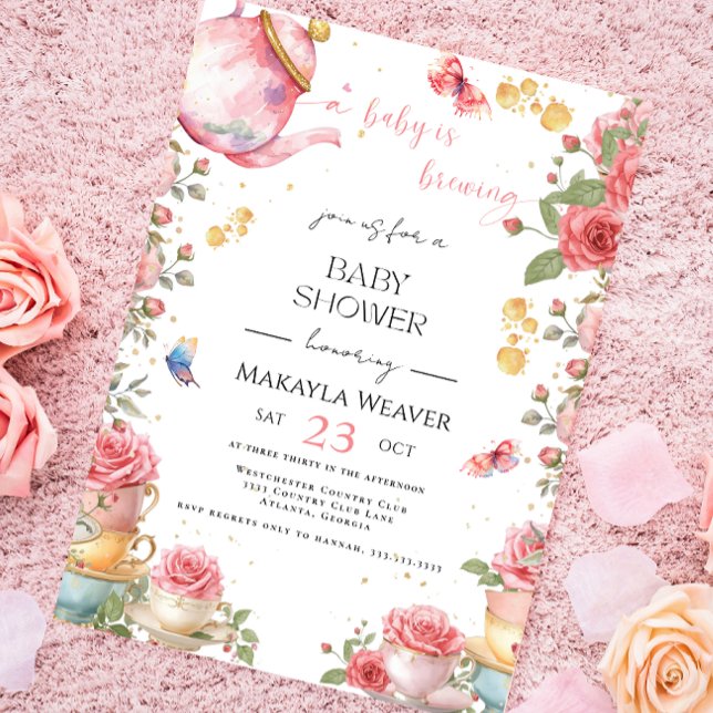 Invitation Un bébé brasse du thé au Baby shower à fleurs rous (Créateur téléchargé)