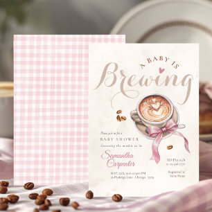 Invitation Un bébé prépare du café noeud rose bébé shower