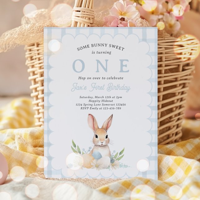 Invitation Un Bunny Pastel Printemps Bleu En vichy 1er Annive (Créateur téléchargé)