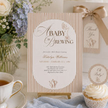 Une Baby Shower Café Gingham 'Un Bébé Est En Train