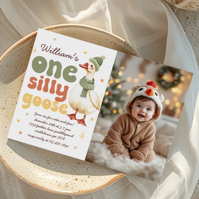 Invitation Une oie sotte Noël Vert 1er anniversaire Photo (Créateur téléchargé)