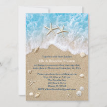 Vagues bleues de la plage et étoile de mer après l