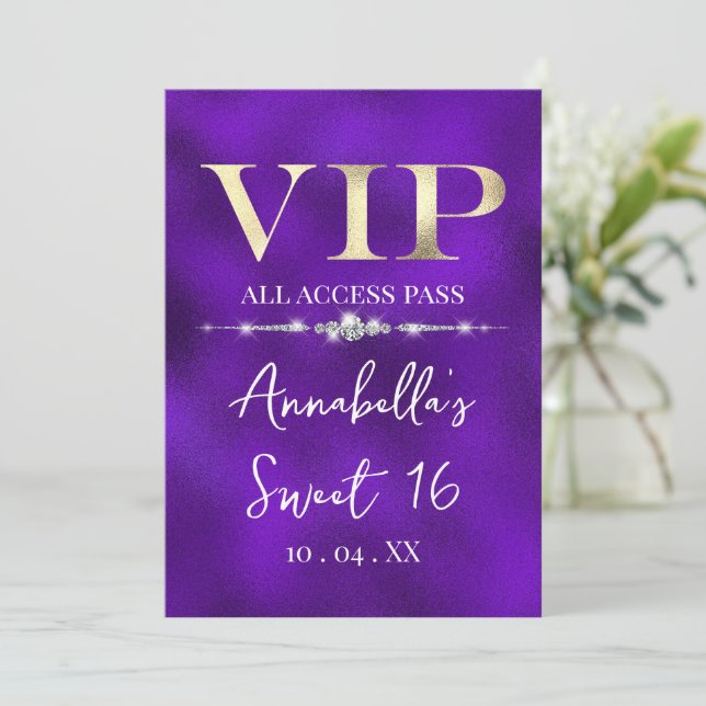 Invitation VIP Or en Glamour sur Fond Violet (Debout devant)