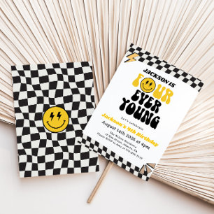 Invitation Visage Souriant Jaune Rétro Anniversaire 4 Ans Gar