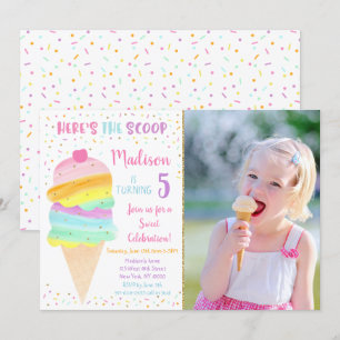 Invitation Voici l'anniversaire de la crème glacée rose Scoop