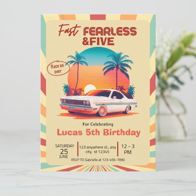 Invitation Voiture de course Fast Fearless & CINQ Retro (Debout devant)