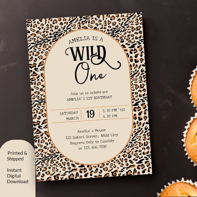 Invitation Wild One Empreinte de léopard Neutre 1er anniversa (Wild One 1st Birthday Invitation with leopard print)