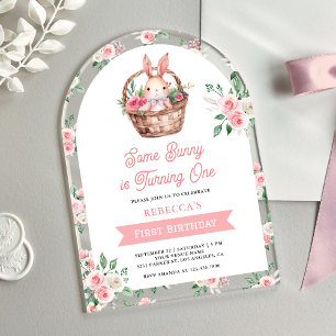 Invitations En Acrylique Floral rose Un lapin est en train d'atteindre un 1