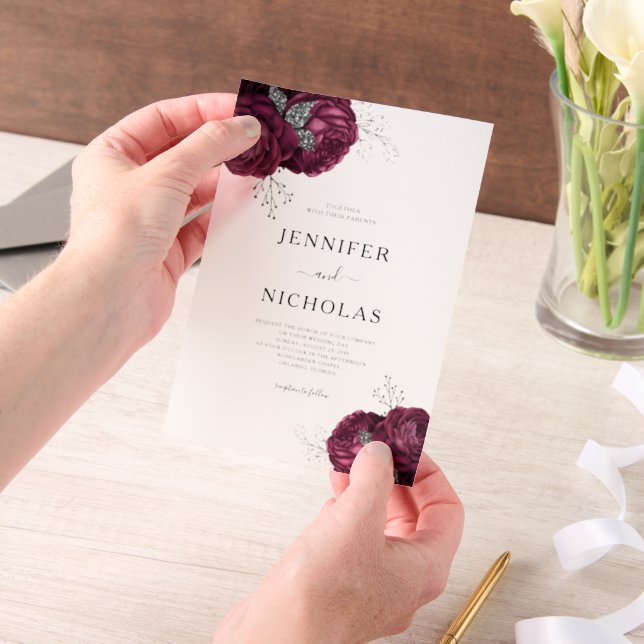 Invitations En Vélin Élégant Mariage floral de Burgundy Peonies (Ordinateur de poche)