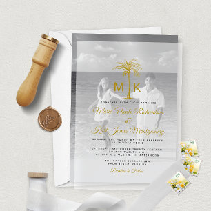 Invitations En Vélin Monogram Gold Palm Tree Mariage de plage formelle