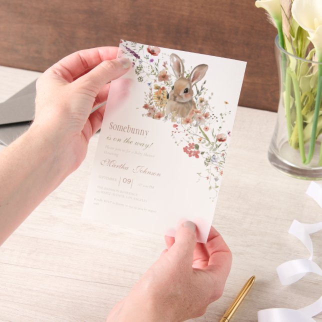Invitations En Vélin Quelque chose sur le chemin baby shower Fleur sauv (Ordinateur de poche)