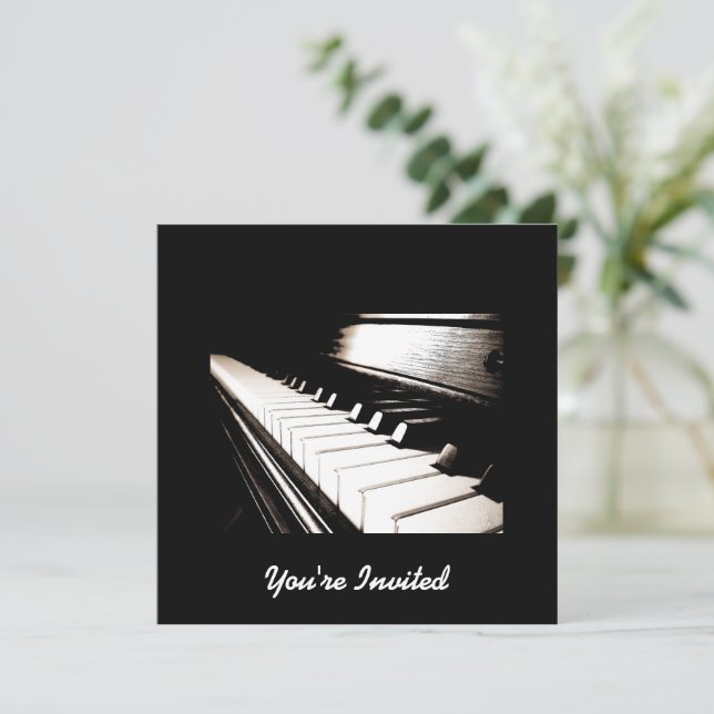 Invitations Piano Keys Invitation plat personnalis (Debout devant)