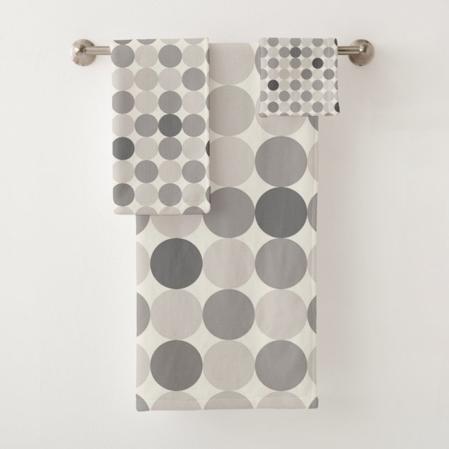 Inviting Gray Circle Bath Towel Set (En situation)