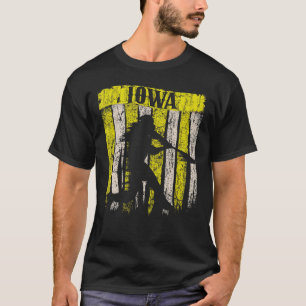 Iowa Baseball Player Vintage Distressed USA State T-Shirt
