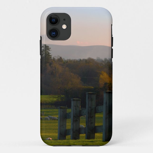 Ireland is Beautiful Case-Mate iPhone Case (Back)