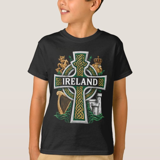 Ireland St Patrick Day Celtic Cross Green Celebrat T-Shirt (Front)