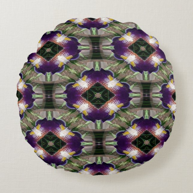 Iris Wreaths.... Round Pillow (Front)