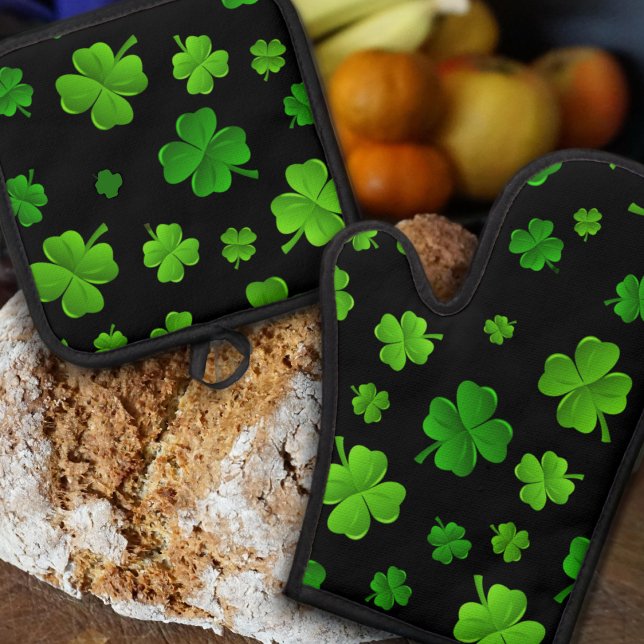 Irish Four-leaf Clovers Pattern Oven Mitt & Pot Holder Set (Creator Uploaded)