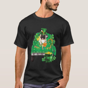 Irish Pug St Patrick's Day Funny Leprechaun Pug T-Shirt