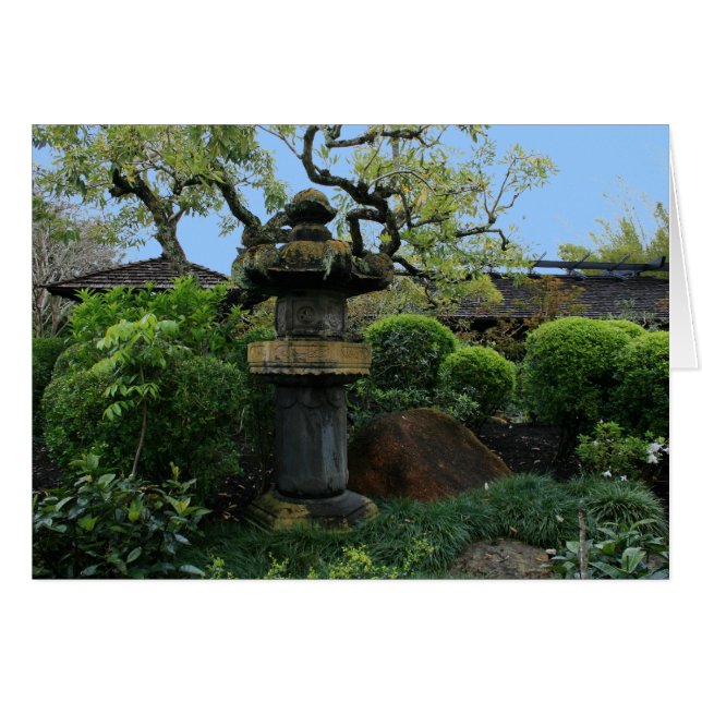 Ishidoro Stone Lantern (Front Horizontal)