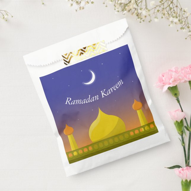 Islamic Crescent Ramadan Kareem Typographic Art Favour Bag (Sealed)