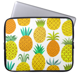 Isolated Pineapple: Vintage Seamless Pattern. Laptop Sleeve