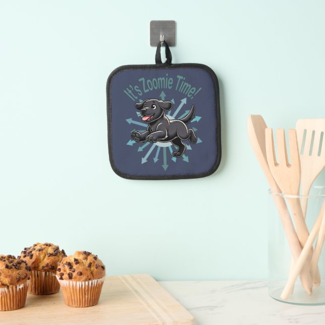 It’s Zoomie Time Black Lab Pot Holder (Insitu(Hanging))
