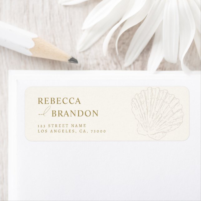 Ivory & Gold Hand Drawn Seashell Wedding Address (En situation)