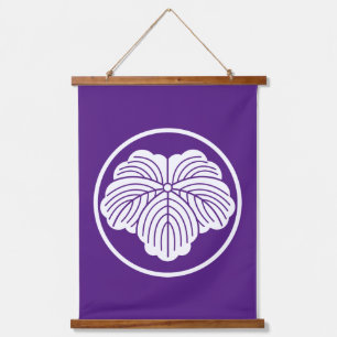 Ivy leaf in threadlike ring hanging tapestry