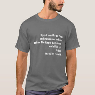 J'ai fermé T-shirt de baie de pirate le beau
