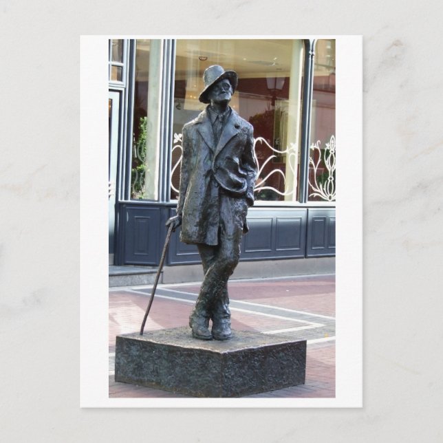 James Joyce, Irish author statue, Dublin Ireland Postcard (Front)