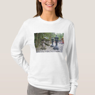 Japan, Nikko. Toshogu Shrine and mausoleum in T-Shirt