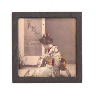 Japanese Lady Geisha Asian Vintage Art Jewelry Box