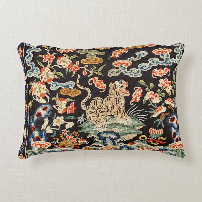 Japanese style tiger  pouf accent pillow (Front)