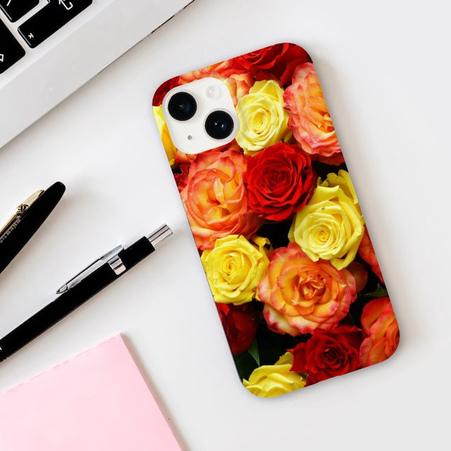 Jaune rouge orange Rose iPhone 14 Coque (Créateur téléchargé)