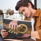 Jazzman Jouer Gold Saxophone Photo