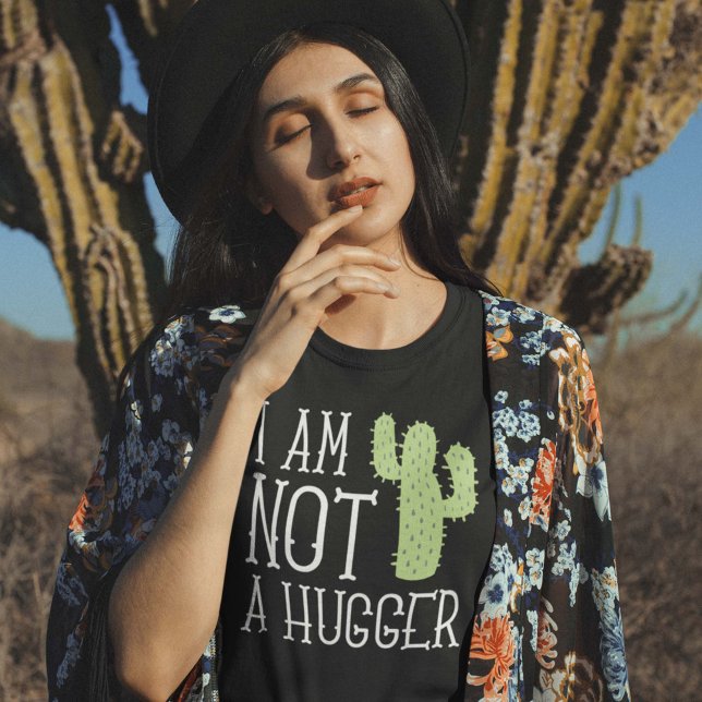 Je Ne Suis Pas Un Grand T-shirt (I Am Not A Hugger T-Shirt)