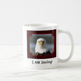"JE souris !" Tasse d'Eagle chauve