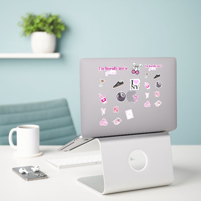 Je suis juste un sticker pour fille Vinyl Sticker (Ordinateur portable sur le bureau)