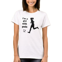 Je suis une fille avec le T-shirt du football de