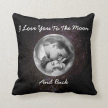 Je t'aime à la lune et au coussin fait sur