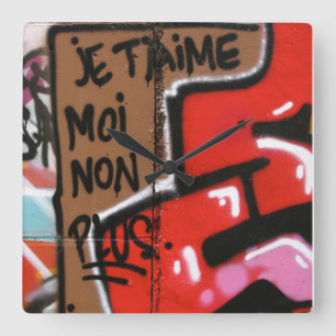 Je t'aime moi non plus - I love you, me neither Square Wall Clock