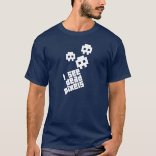 Je vois le T-shirt mort de pixels