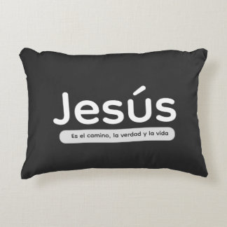 Jesús es el camino, la verdad y la vida accent pillow
