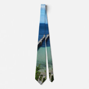 Jetty Over The Ocean, Tie