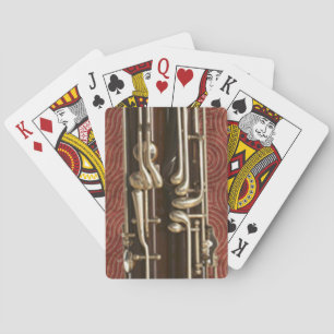Jeu De Cartes Clés de baston sur le rouge foncé